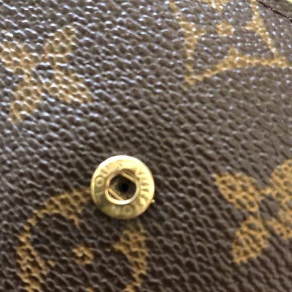 💯 AUTH. LOUIS VUITTON WALLET - Picture 13 of 15